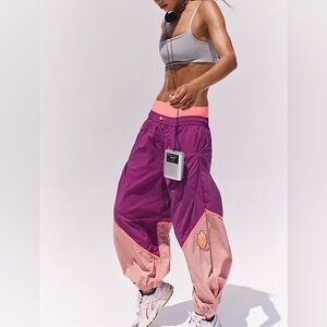 NWT Free People FP Movement Freeflow Colorblock Joggers Deep Mulberry L MSRP $98